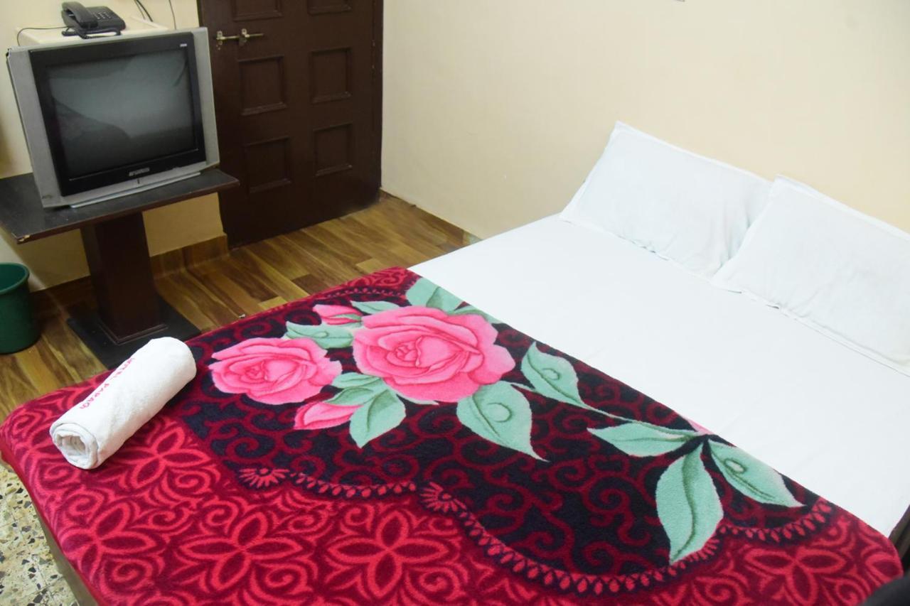 Parag 2* Pune